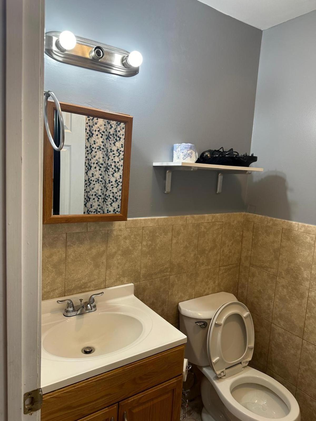 Divine Villa Guest House 65 Sherman 6Mins To Airport And 4Mins To Penn Station Ньюарк Екстер'єр фото
