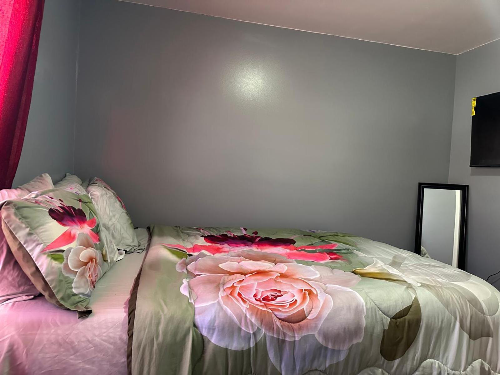 Divine Villa Guest House 65 Sherman 6Mins To Airport And 4Mins To Penn Station Ньюарк Екстер'єр фото