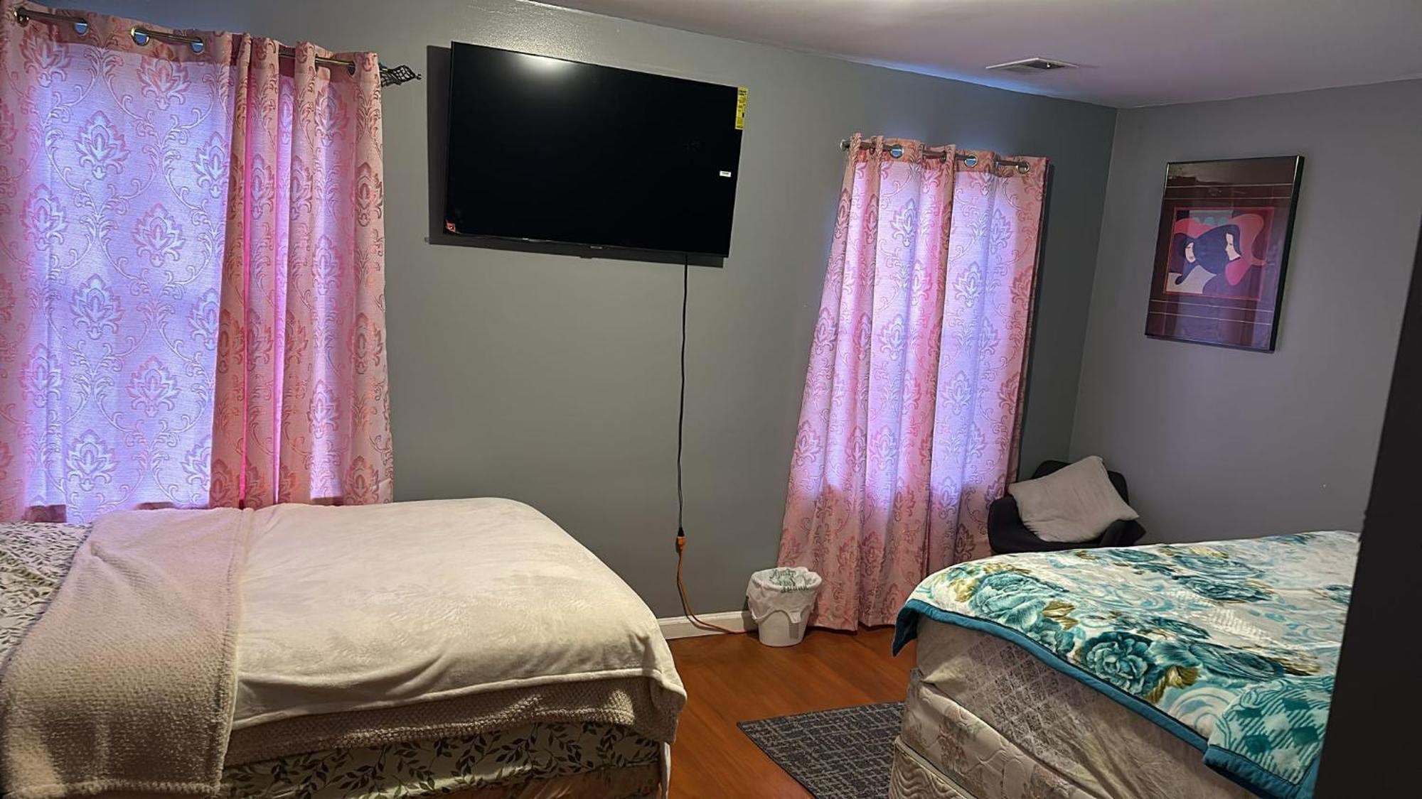 Divine Villa Guest House 65 Sherman 6Mins To Airport And 4Mins To Penn Station Ньюарк Екстер'єр фото